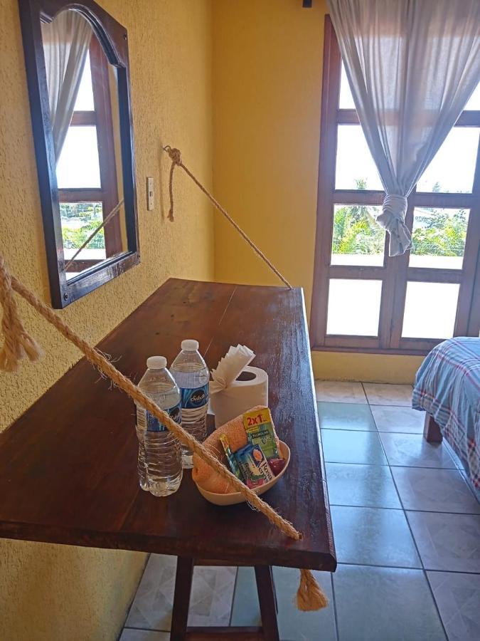 Hotel Casa Juanita Пуэрто-Эскондидо Экстерьер фото