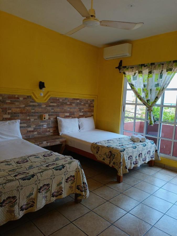 Hotel Casa Juanita Пуэрто-Эскондидо Экстерьер фото