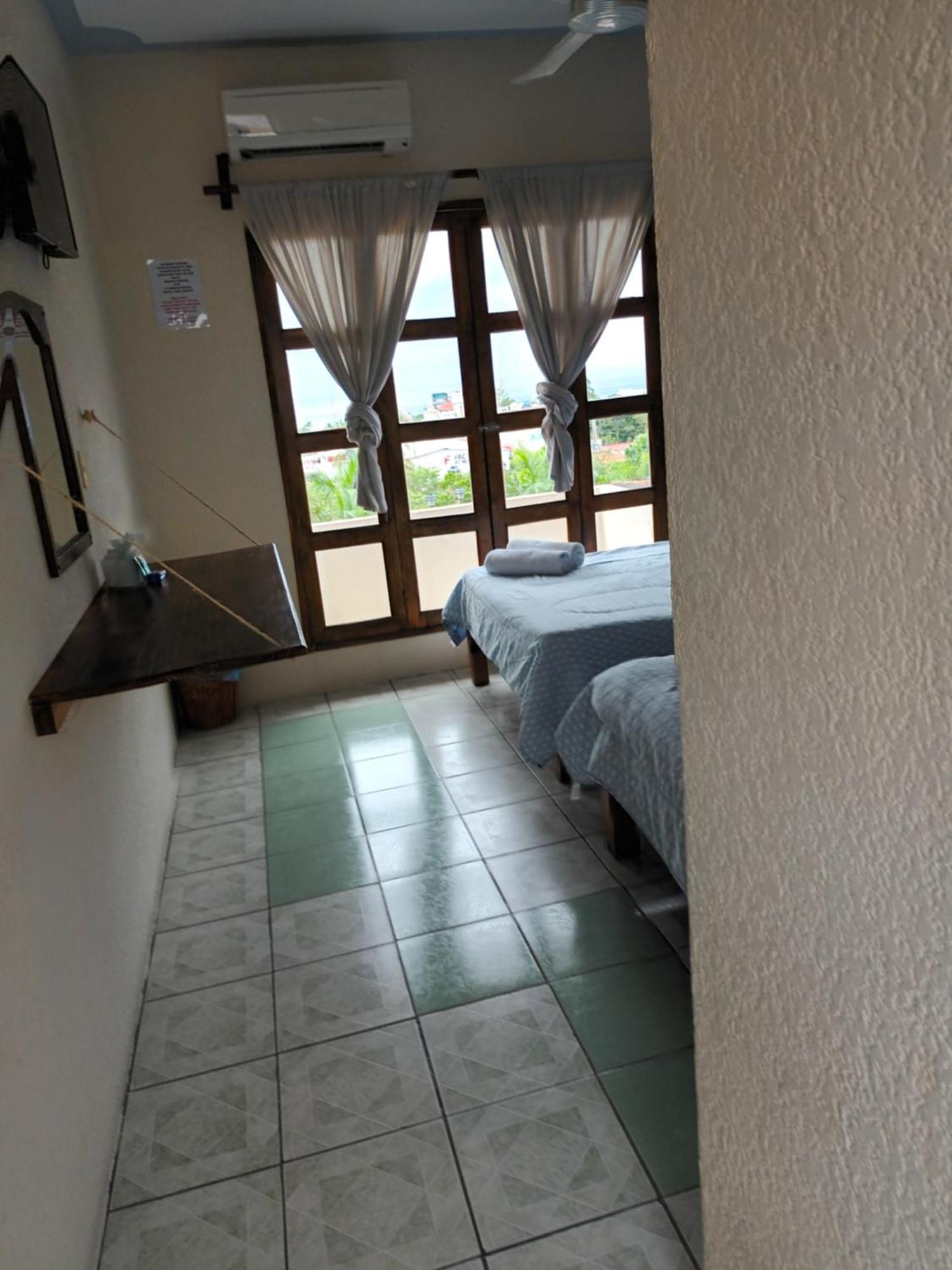 Hotel Casa Juanita Пуэрто-Эскондидо Экстерьер фото