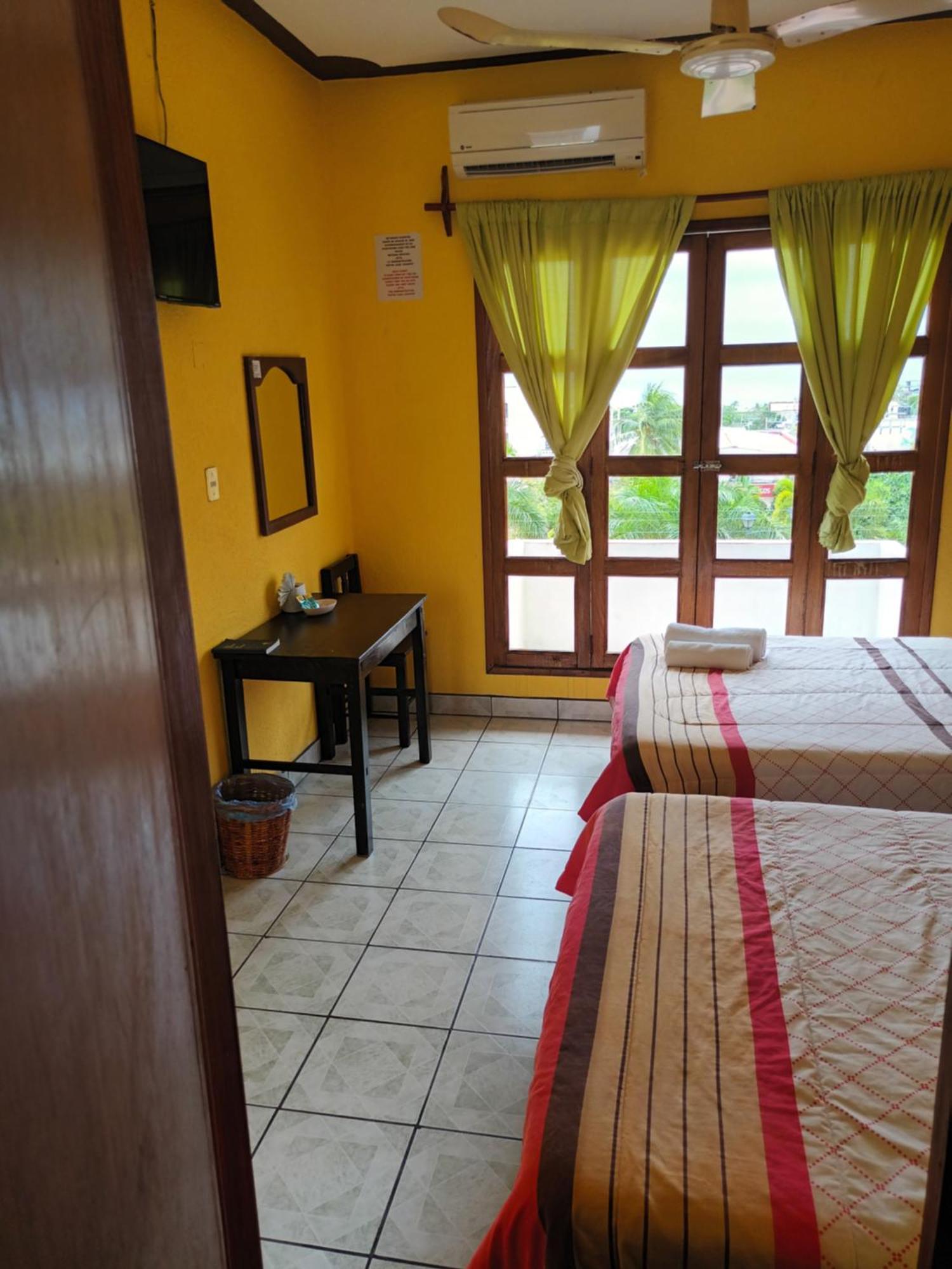 Hotel Casa Juanita Пуэрто-Эскондидо Экстерьер фото